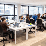 Formation intra-entreprise vs inter-entreprise : quelle solution choisir pour vos équipes ?